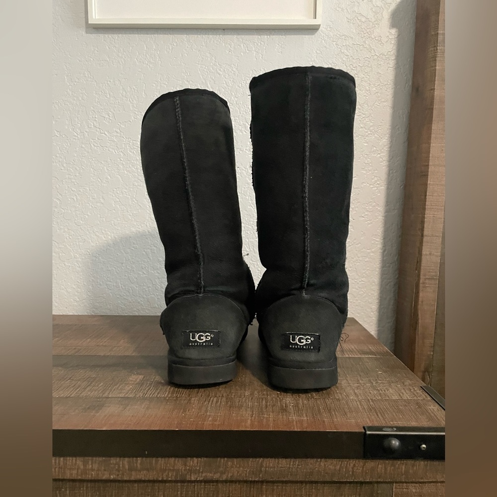 Tall black uggs